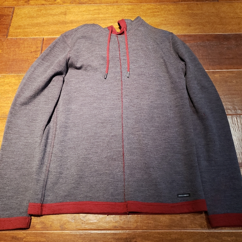 Dolce and Gabbana hooded sweatershit. Tag says XL, fits more like L